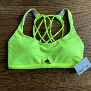 Lululemon free to be bra